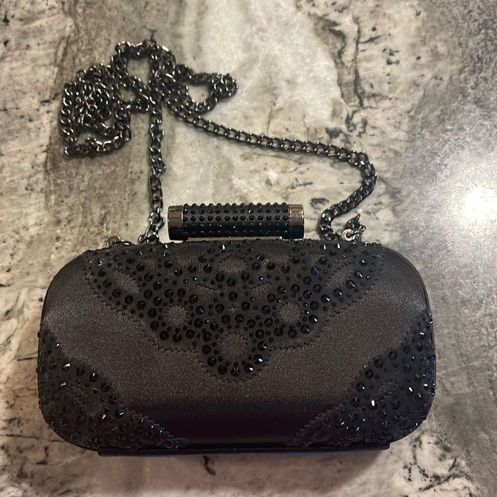 Badgley Mishka Evening Clap Clutch Rhinestone - simple and elegant